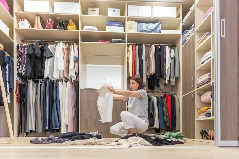 10-Minute Closet Declutter